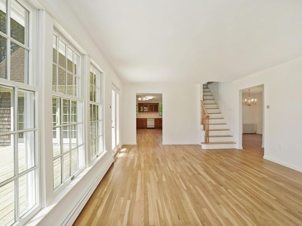 6 Huckleberry Lane E, Hampton Bays NY 11946