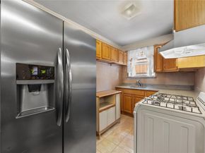 1112 Saint Lawrence Avenue Front, Bronx NY 10472