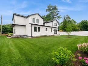 52 Cortland Ave, Hicksville NY 11801