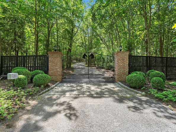 1903 Deerfield Road, Water Mill NY 11976