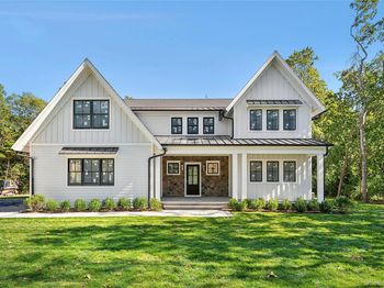 32 North Bay Avenue