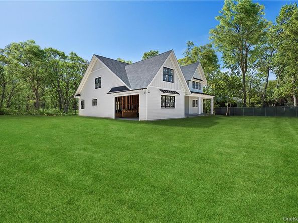 32 North Bay Avenue, Eastport NY 11941