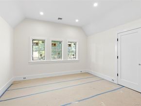 32 North Bay Avenue, Eastport NY 11941