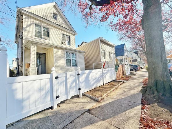 110-39 156th Street, Jamaica NY 11433
