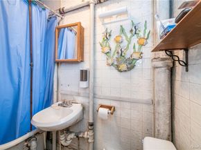 483-485 Minnieford Avenue, Bronx NY 10464