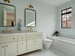 11 Old School House Lane, East Hampton NY 11937