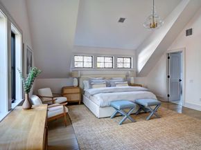 11 Old School House Lane, East Hampton NY 11937