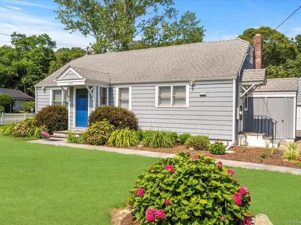 2360 Peconic Bay Boulevard, Laurel NY 11948