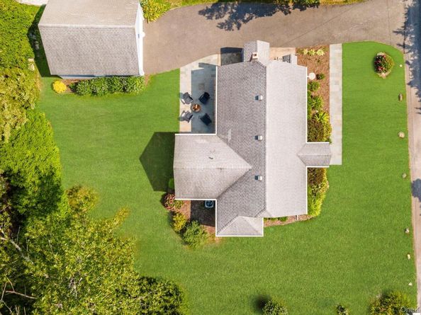 2360 Peconic Bay Boulevard, Laurel NY 11948