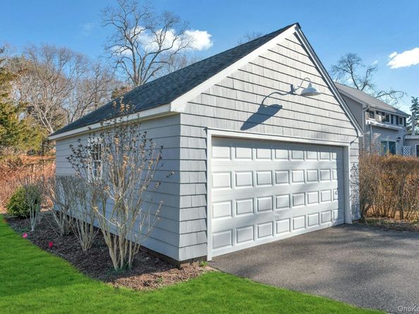 2360 Peconic Bay Boulevard, Laurel NY 11948