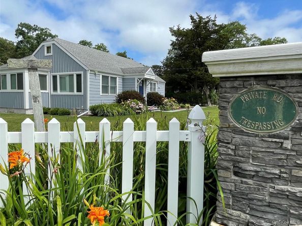 2360 Peconic Bay Boulevard, Laurel NY 11948