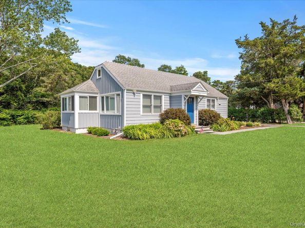 2360 Peconic Bay Boulevard, Laurel NY 11948