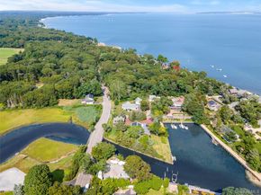 2360 Peconic Bay Boulevard, Laurel NY 11948