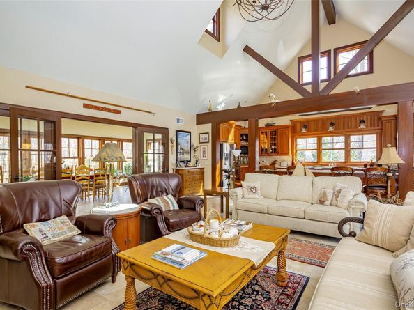 27 Country Club Drive, Shelter Island NY 11964