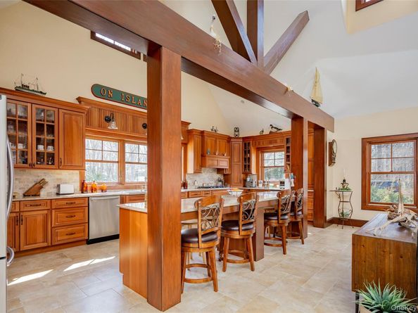 27 Country Club Drive, Shelter Island NY 11964