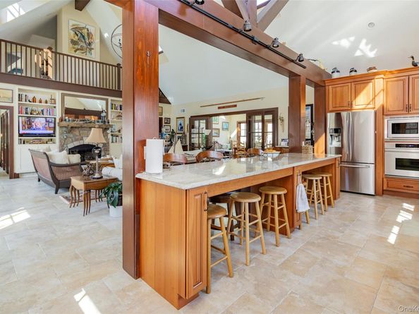 27 Country Club Drive, Shelter Island NY 11964