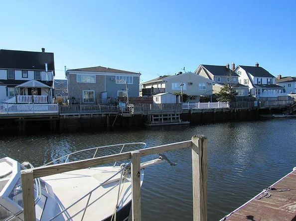 5 Bayview Avenue, Howard Beach NY 11414