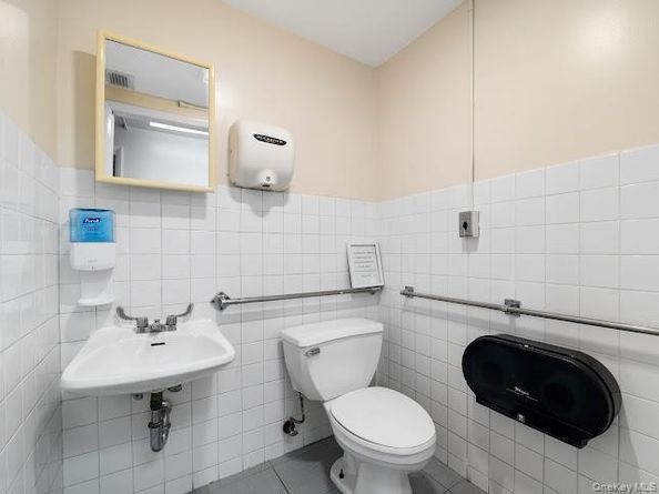 1214 Pelham Parkway S, Bronx NY 10461