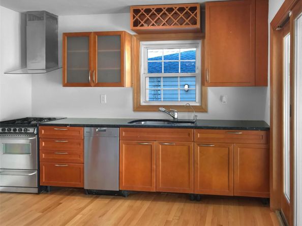 1035 Bonaparte Place, Baldwin NY 11510