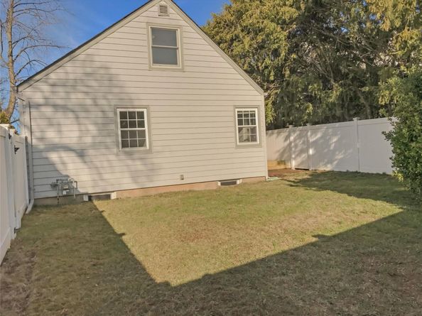 1035 Bonaparte Place, Baldwin NY 11510