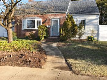1035 Bonaparte Place