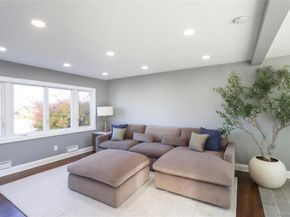 14a Earl Place, Amity Harbor NY 11701