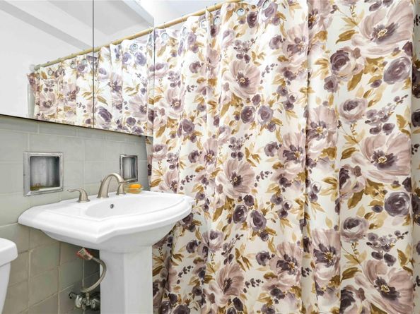 225 Adams Street 1H, Brooklyn NY 11201