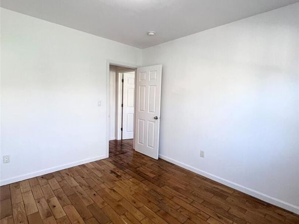 2037 Radcliff Avenue, Bronx NY 10462