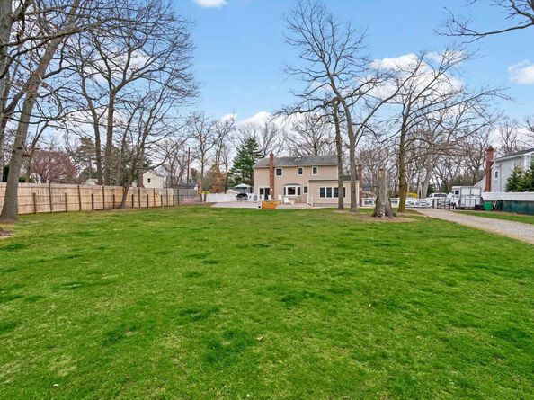 14 Hillside Avenue, Saint James NY 11780