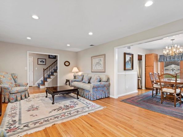 14 Hillside Avenue, Saint James NY 11780