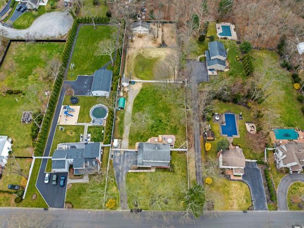 14 Hillside Avenue, Saint James NY 11780