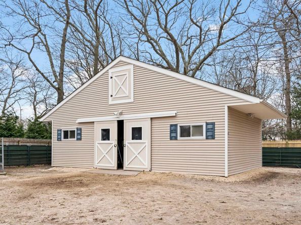 14 Hillside Avenue, Saint James NY 11780