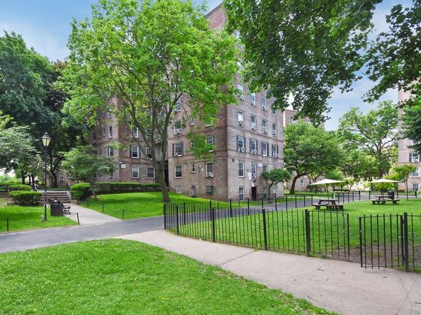 5607 31st Avenue 2D, Woodside NY 11377