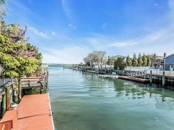 1402 Bay Boulevard