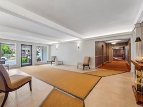 1 Town House Place Apt 2E, Great Neck NY 11021