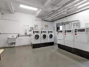 1 Town House Place Apt 2E, Great Neck NY 11021