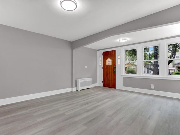 62-22 80th Road, Glendale NY 11385