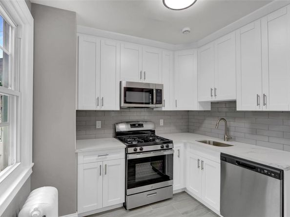 62-22 80th Road, Glendale NY 11385