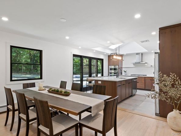 79 Brookhill Lane, Huntington NY 11743