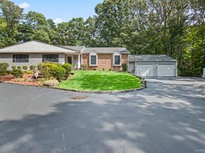 79 Brookhill Lane, Huntington NY 11743