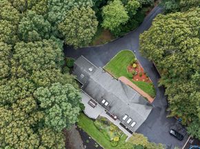 79 Brookhill Lane, Huntington NY 11743