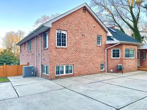 39 Oakdale Road, Roslyn Heights NY 11577