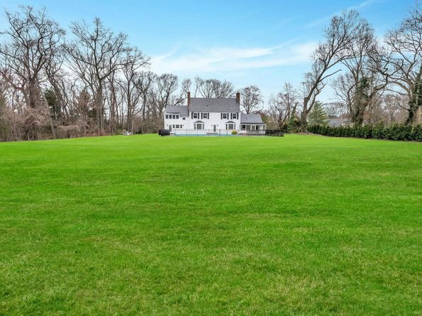 539 Split Rock Road, Syosset NY 11791
