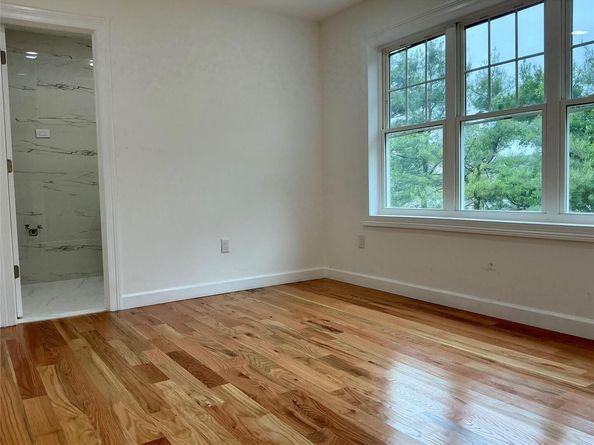139 Miller Avenue SW, Amityville NY 11701