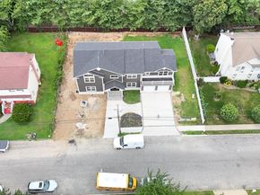 139 Miller Avenue SW, Amityville NY 11701