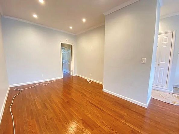 5840 Catalpa Avenue, Ridgewood NY 11385