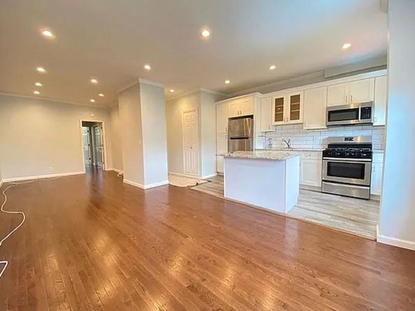 5840 Catalpa Avenue, Ridgewood NY 11385