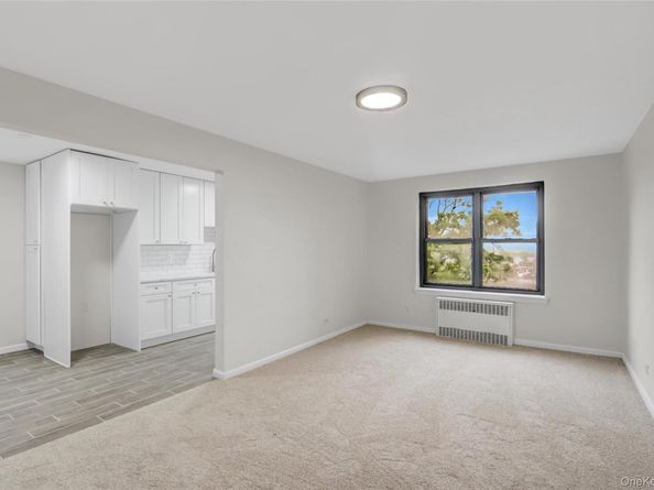 204-15 Foothill Avenue B53, Hollis NY 11423