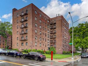 204-15 Foothill Avenue B53, Hollis NY 11423
