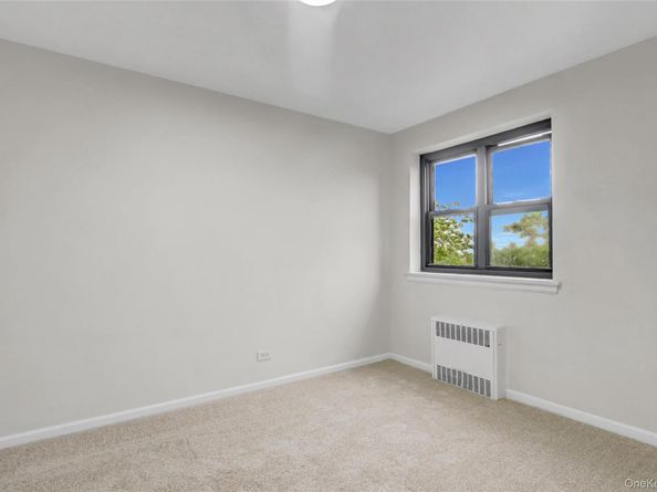 204-15 Foothill Avenue B53, Hollis NY 11423